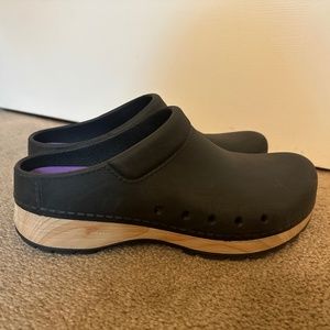 Dansko Women's Kane Black Molded Slip On EU38/Size 7.5-8